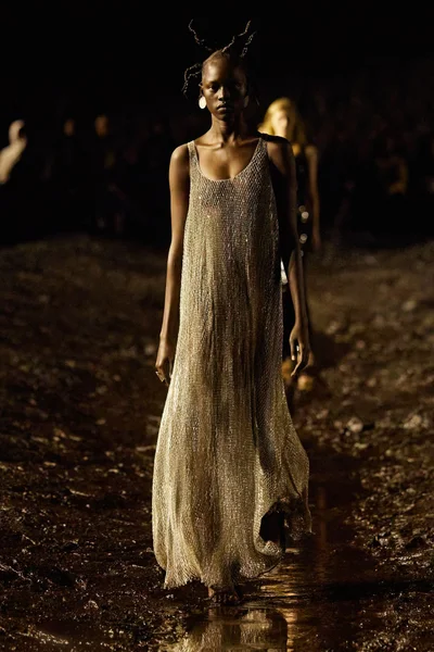 Look 72